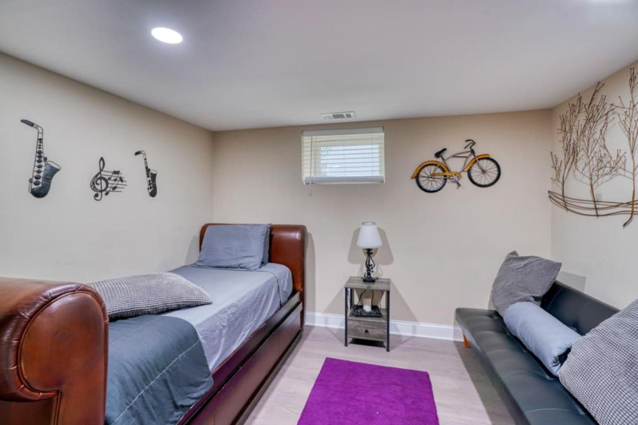 5 Bedrooms With A Gameroom * Baltimore