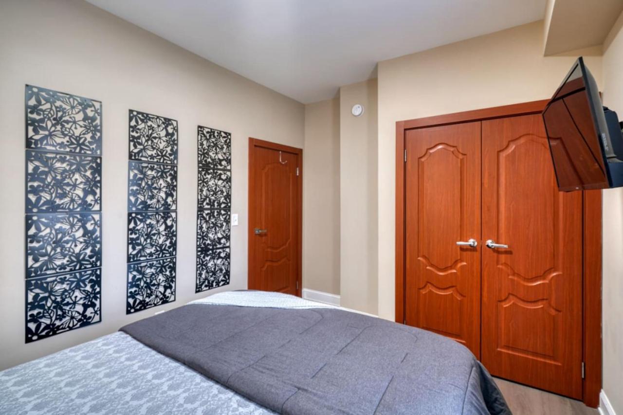 5 Bedrooms With A Gameroom Holiday home