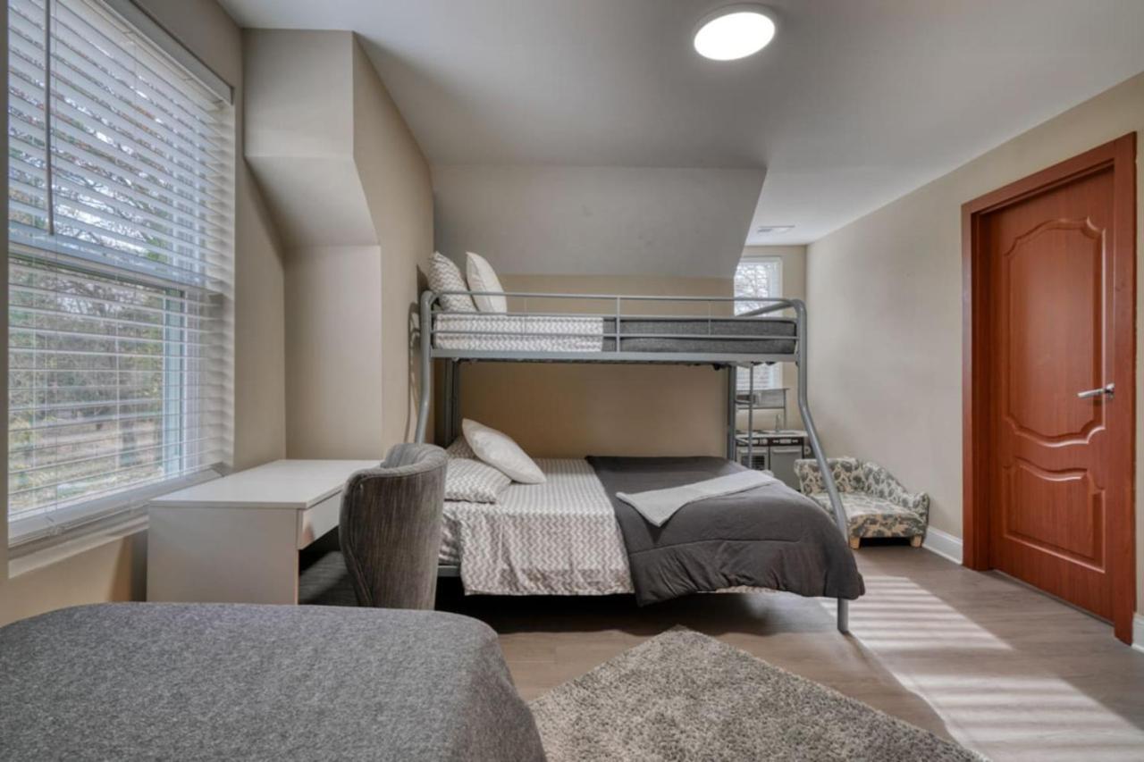 5 Bedrooms With A Gameroom